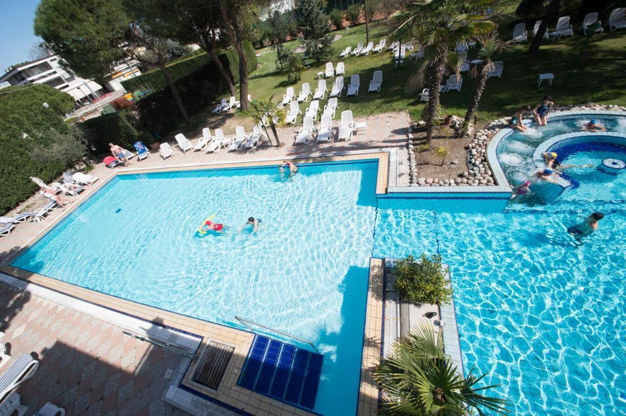 אבנו טרמה Hotel Terme Milano מראה חיצוני תמונה