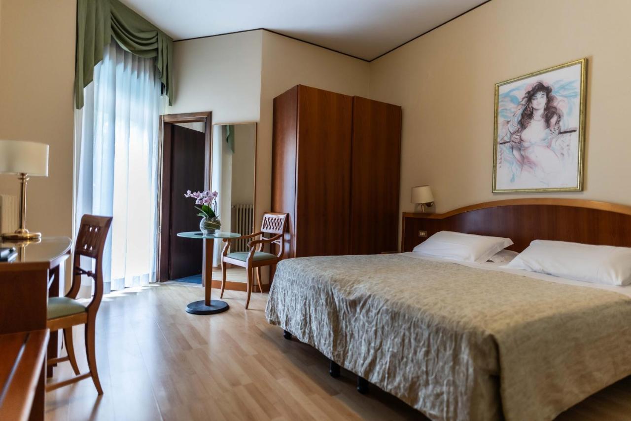 אבנו טרמה Hotel Terme Milano מראה חיצוני תמונה